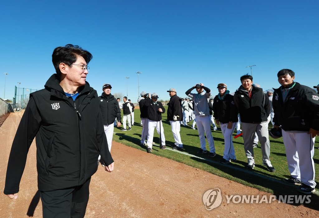 [WBC 캠프] 이강철 감독 "부상 없고 투수들 컨디션 올라와 고무적"