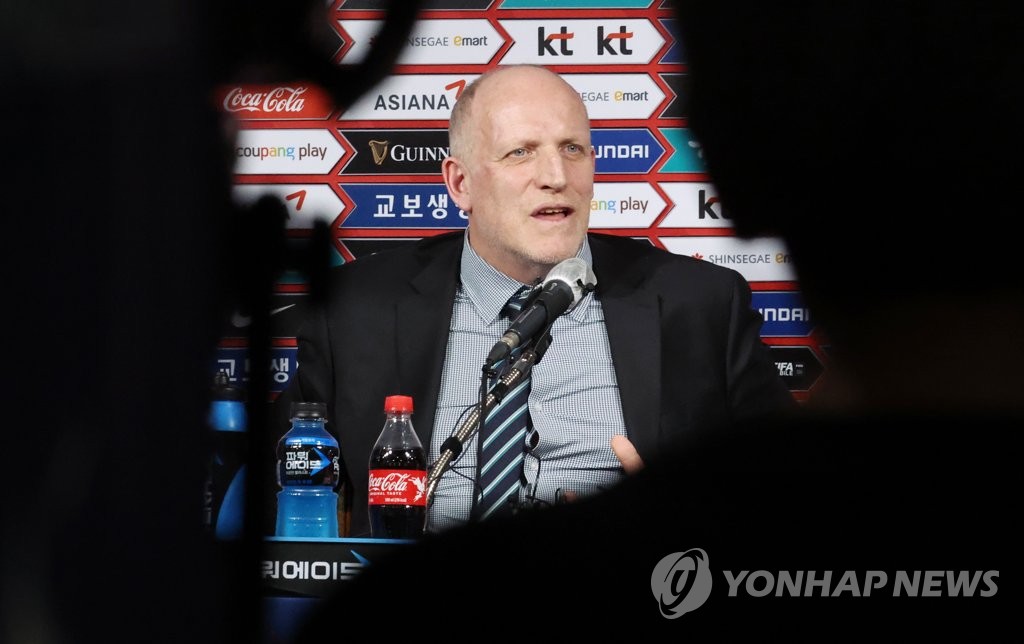 FIFA 어워드서 벨링엄 뽑은 뮐러 "메시는 많이 받았으니까"