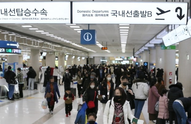 혼잡한 제주공항. /사진=연합뉴스