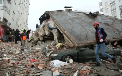 튀르키예 지진에 주변국 원유 수출 차질…세이한 터미널 등 가동 중단