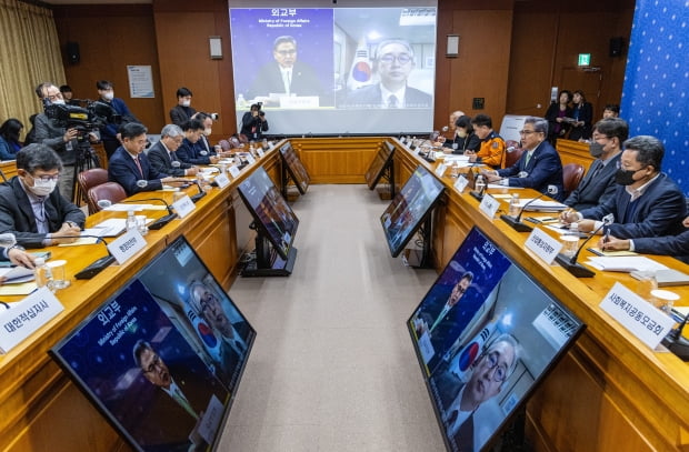 박진 외교부 장관이 7일 오후 서울 종로구 외교부 내 상황실에서 열린 튀르키예 지진피해 민관합동 해외지원협의회에 참석해 발언하고 있다. /사진=연합뉴스