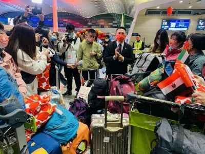 中 '유커' 3년만에 해외단체여행 재개…20개국 허용·韓 제외
