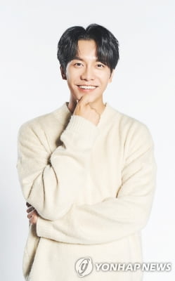 이승기, 이다인과 4월 결혼…"영원히 제 편에 두고 싶은 사람"