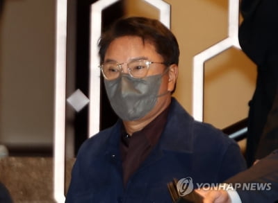 이수만, SM 경영권 분쟁 질문에 무응답…논란 후 첫 공개석상에(종합)