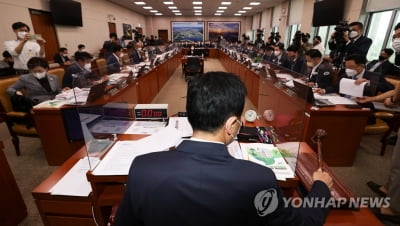 '악성 임대인' 신상 공개법, 국회 국토위 전체회의 통과