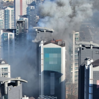 천안 아파트서 화재…주민 14명 연기흡입 등으로 병원 이송(종합)