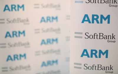 "소프트뱅크, ARM 기업가치 64조 이상…최소 80억달러 조달 기대"