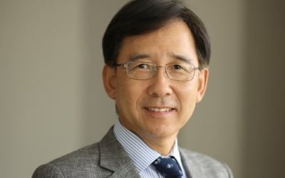 한국거래소, 코스닥시장위원장에 민홍기 에이펙스 대표변호사 선임