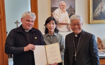 김정수 삼양식품 부회장, 교황청 통해 전쟁·지진 피해자에 라면 20만개 기부