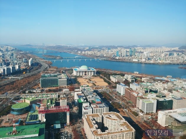 수십억 연봉자 쏟아진 증권가…CEO들도 수십억 받아