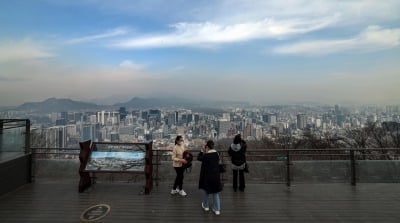 [포토] 미세먼지 띠 내려앉은 서울시내