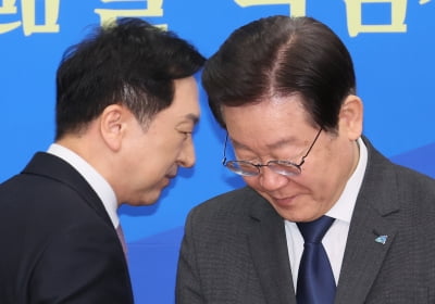 이재명 "망국적 야합 책임 묻겠다" vs 김기현 "헛소리"