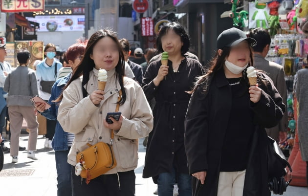 [포토] 가벼워진 옷차림