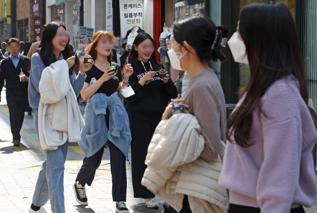 [포토] 가벼워진 옷차림