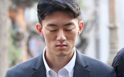 "5·18 사과하겠다"… '전두환 손자' 전우원 씨 입국 직후 체포