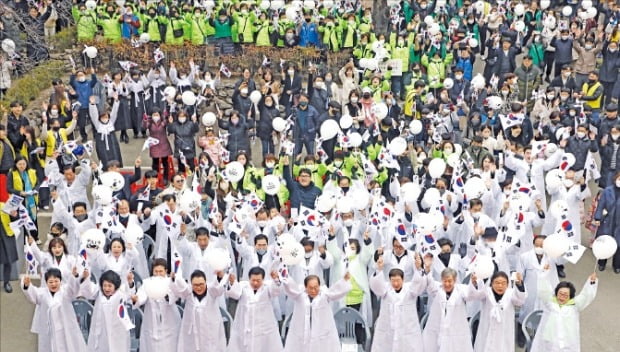 [포토] 다함께 “대한독립 만세” 