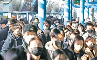 [포토] 노마스크 첫날 "아직은 불안"