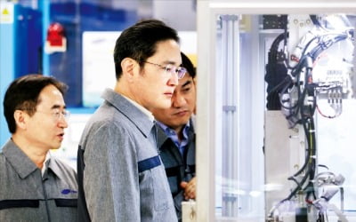 [포토] 3년 만에 中 찾은 이재용, 톈진 삼성전기 공장 점검