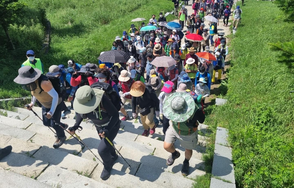 강원특별자치도 출범 기념…18개 시군서 '샷건 트레킹'