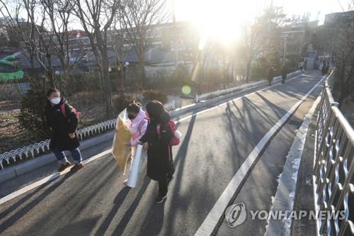 초등생 교통사고 빈도, 등굣길보다 하굣길 때 1.8배 높아