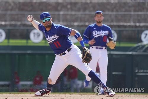 다저스 '대체 유격수' 로하스,팀 위해 WBC 베네수엘라 대표 포기