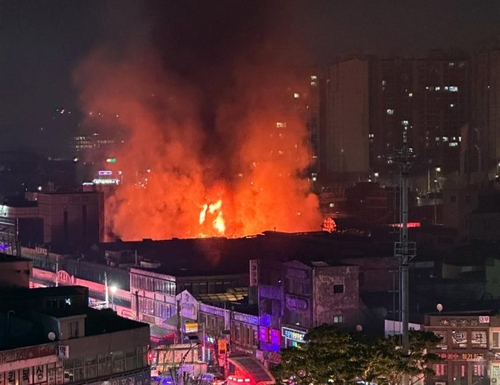 인천 현대시장 화재로 점포 55곳 피해…2시간 50분만에 완진(종합2보)