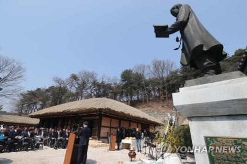 따로 열린 춘천 '김유정 추모제' 갈등 3년 만에 통합 개최