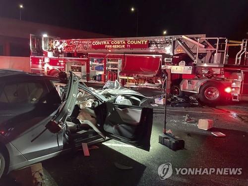 美당국, 테슬라 충돌사고 특별조사…"주행보조장치 작동 의심"