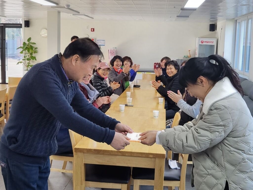 [#나눔동행] "그늘진 곳 밝히는 불빛" 전남도청 봉사모임 '위더스'