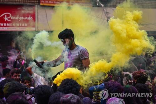 [월드&포토] 봄 시작 알리는 인도 '색의 축제' 홀리