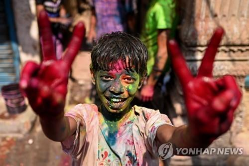 [월드&포토] 봄 시작 알리는 인도 '색의 축제' 홀리