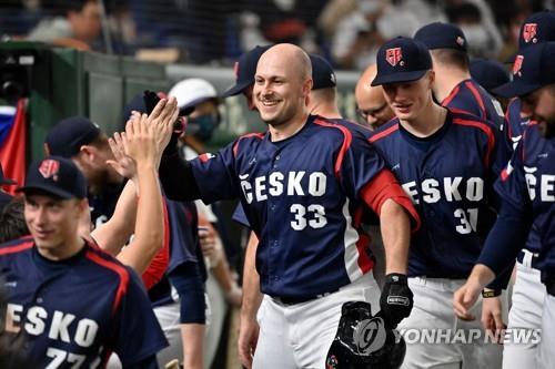 [WBC] 소방관·외판원·중개인 총출동 체코, 중국 꺾고 역사적 첫승