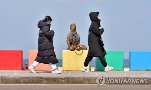 제주도산지 한파경보…제주 남쪽 먼바다 풍랑경보