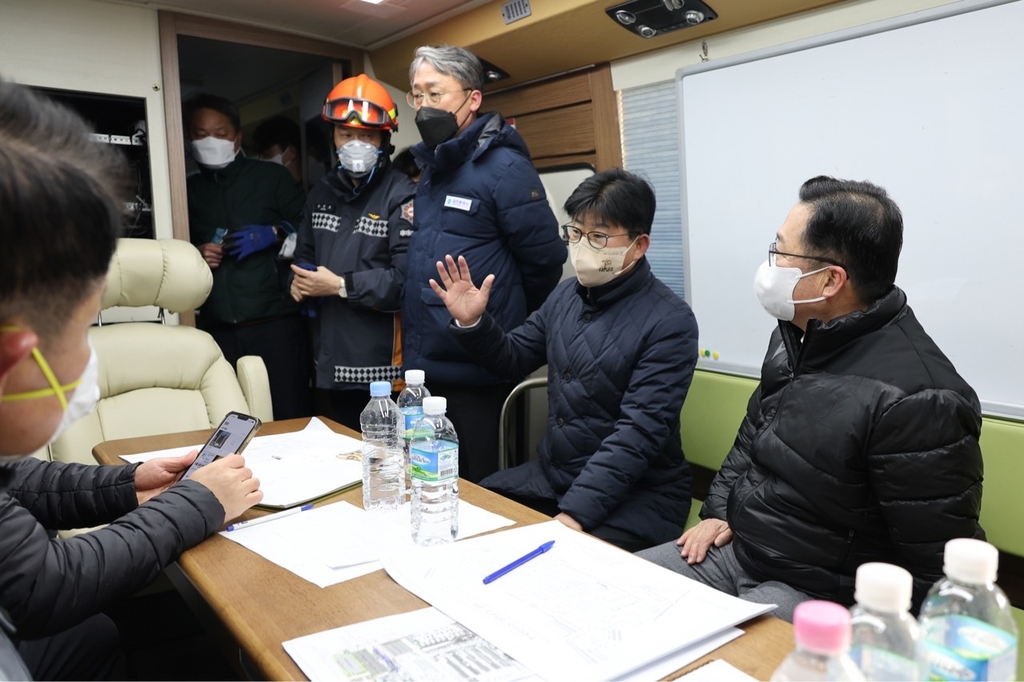 한국타이어 화재 이재민 17명 대피소 입소…대전대덕구 비상근무