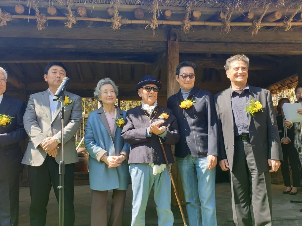 "박서보미술관, 응어리진 마음 치유할 수 있는 곳 되길"