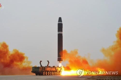 美 "北 ICBM 강력규탄…본토·한일 안보보장 필요한 모든 조처"(종합)