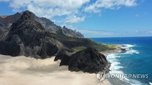 플라스틱 암석?…인간이 만든 오염물 지구 암석 순환에도 영향