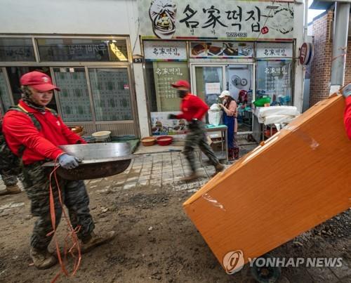 포스코, 신입사원 채용 때 해병대 1사단 우대…"태풍 때 도와줘"