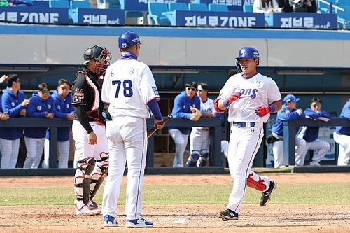 올해는 다를까…'문동주·김서현 역투' 한화, 3연승·공동 선두