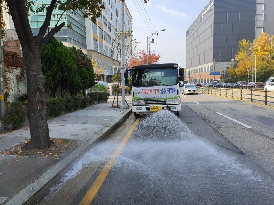 경기도, 도로변 미세먼지 제거 '도로 청소차' 집중 운행