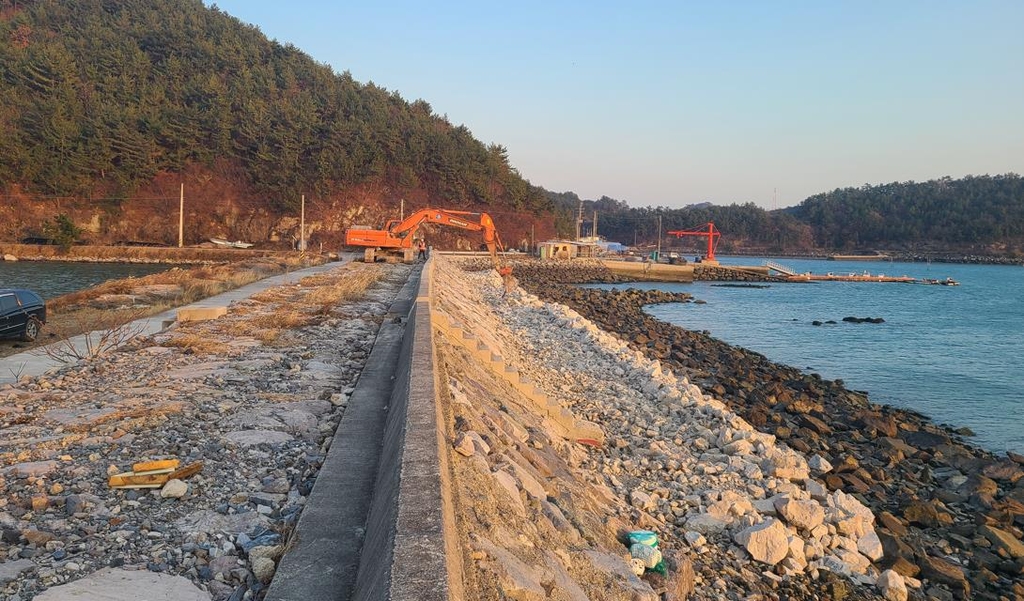 전남도, 노후 방조제 21개 지구 개보수 착수