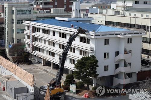 로비 등 옛 청주시청 본관 일부, 신청사부지 내 이전보존