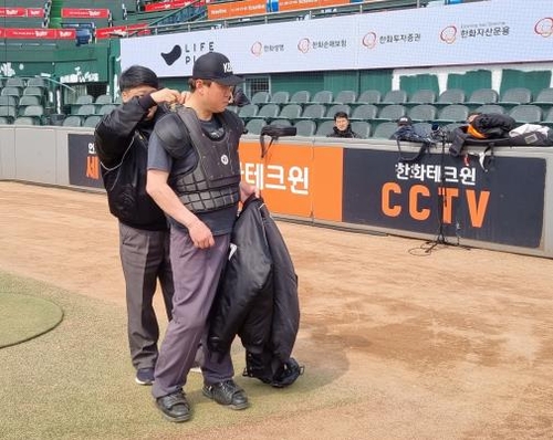 입시비리 막는 로봇 심판, 고교야구에 떴다…시행 앞두고 시연회