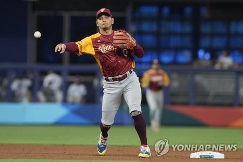 MLB 클리블랜드, 2루수 히메네스와 1천385억원에 7년 연장 계약