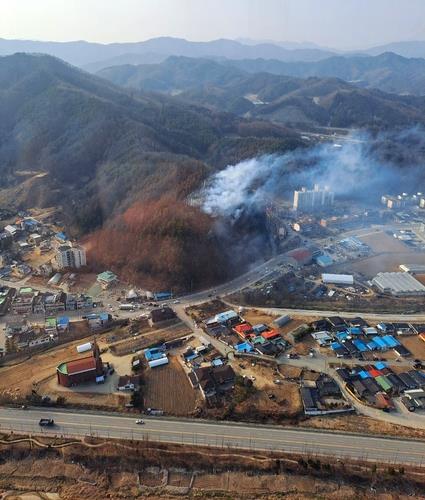 강원 5곳서 동시다발 산불…3곳 꺼지고 2곳 진화 중(종합)