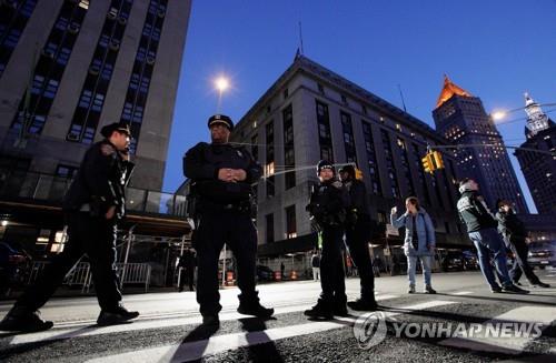 "바이든 탄핵" 트럼프 지지자들 분노·시위…뉴욕은 긴장 고조