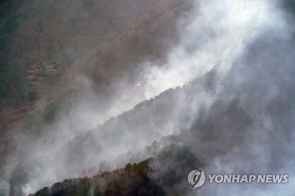 하동 산불, 주불 진화…진화대원 1명 숨지고 91㏊ 피해