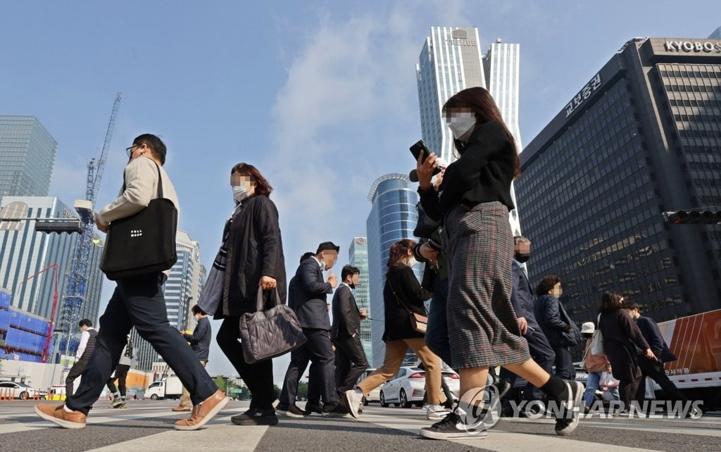 "직장인 80%, 연차 사용 15일 안돼"