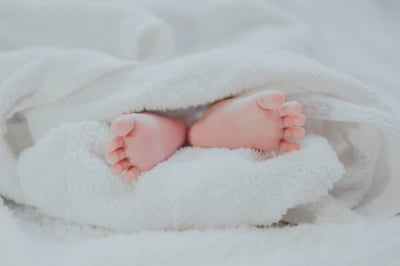 출산후 사라진 산모…얼마 뒤 나타난 여성 "아기 내놔라"
