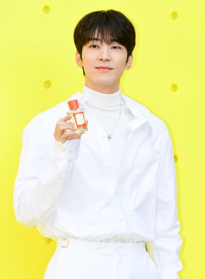 [TEN 포토] 세븐틴 원우 '멍뭉미 비주얼'